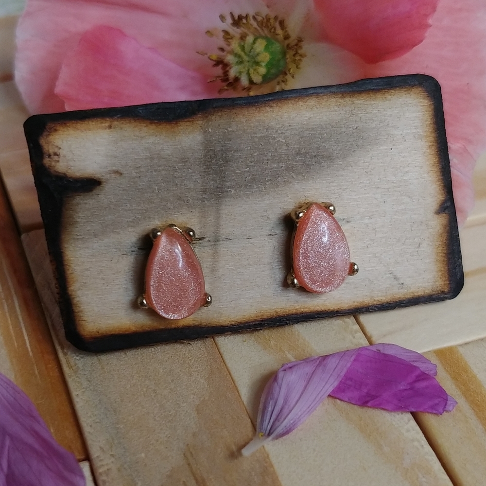 ✔Blush Pink Shimmer Teardrop Earrings